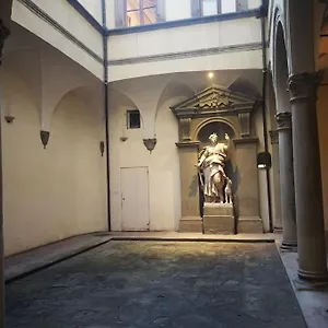 Apartamento Boheme Caratteristico A Pochi Passi Dal Duomo, Florencia