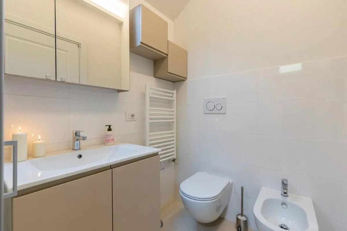 Colonna Folonari Apt 6 Florence Apartment