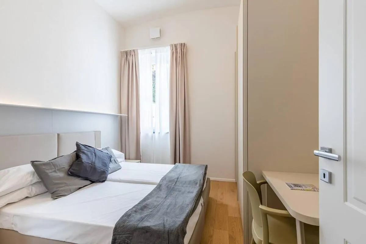 Colonna Folonari Apt 6 Florence Italy